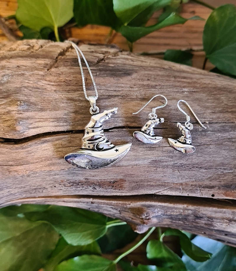 Witches hat earrings and pendant set.